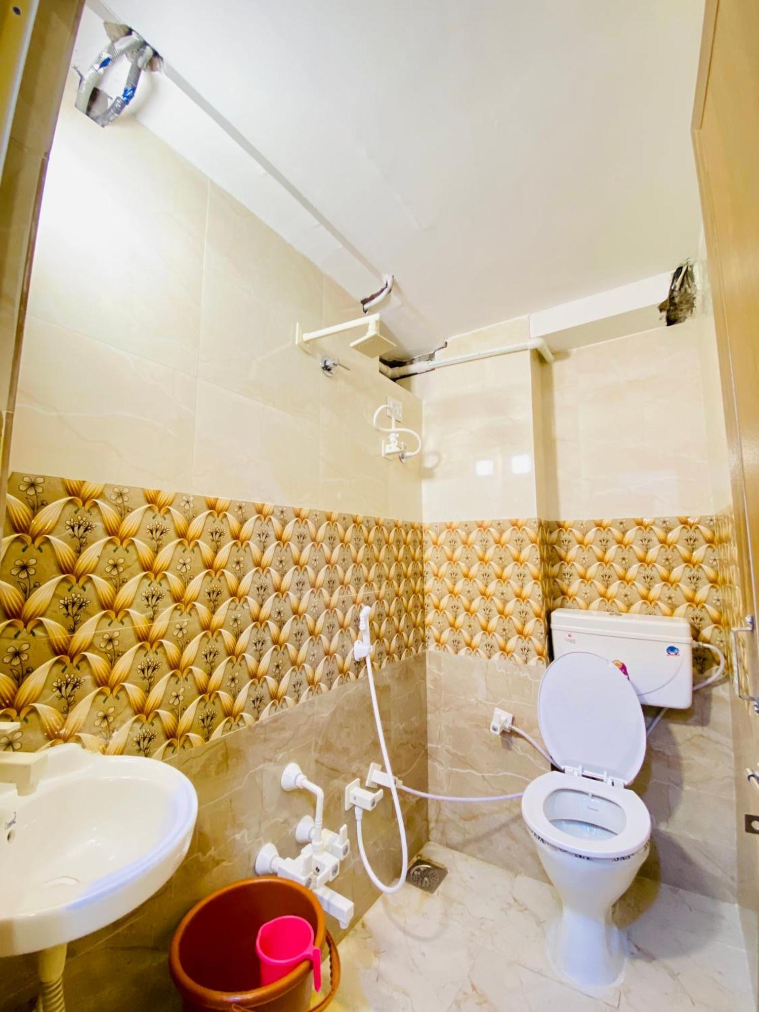 Hotel Alexa By Abc Ahmedabad Eksteriør billede