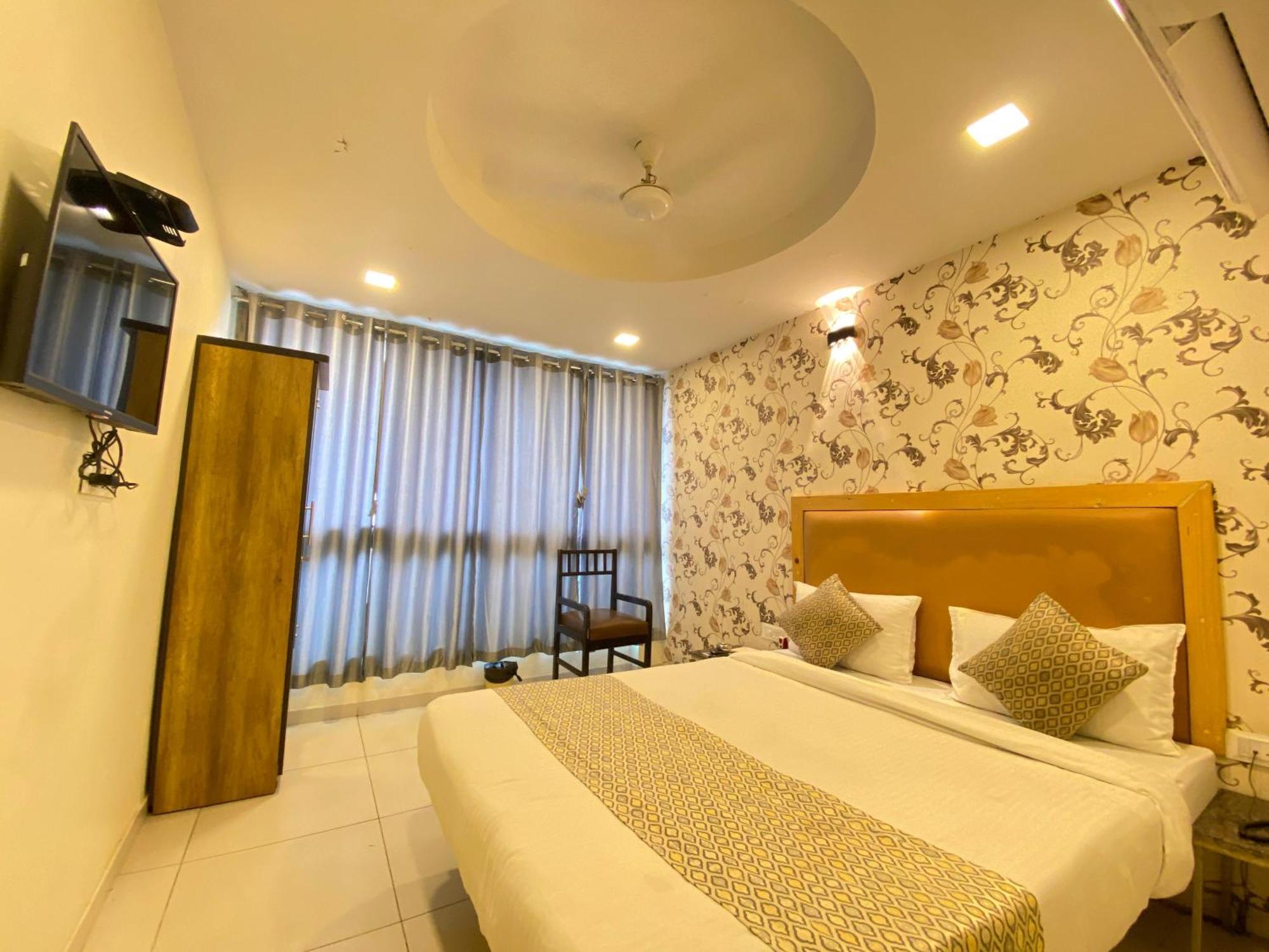 Hotel Alexa By Abc Ahmedabad Eksteriør billede