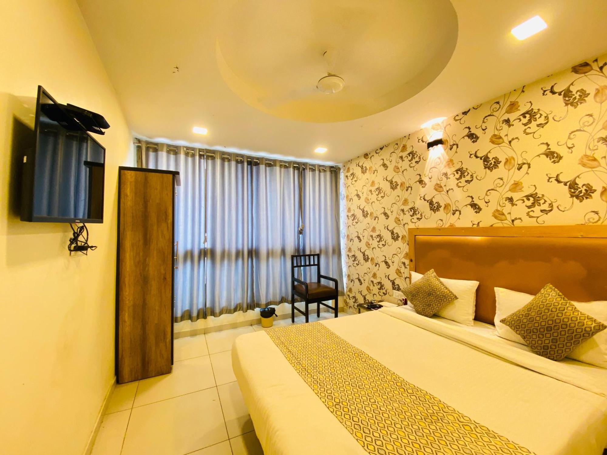 Hotel Alexa By Abc Ahmedabad Eksteriør billede